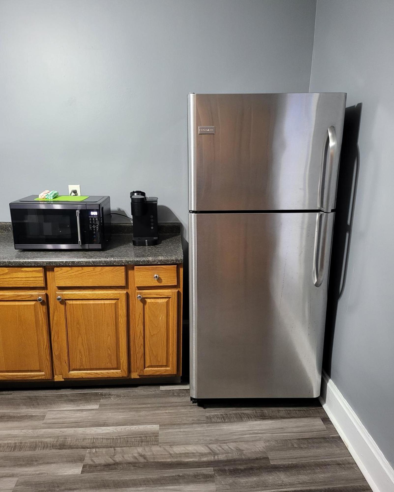 Guest Room With Two Double Beds In Columbus Oh, Airport Location Exterior foto
