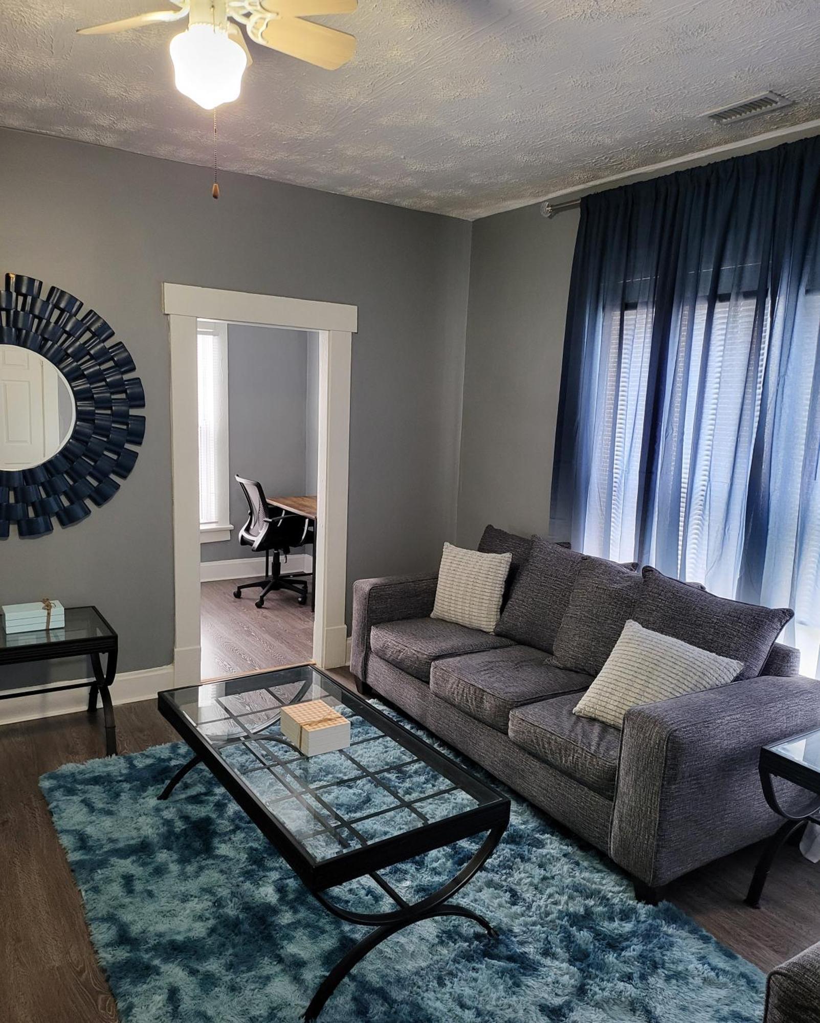 Guest Room With Two Double Beds In Columbus Oh, Airport Location Exterior foto
